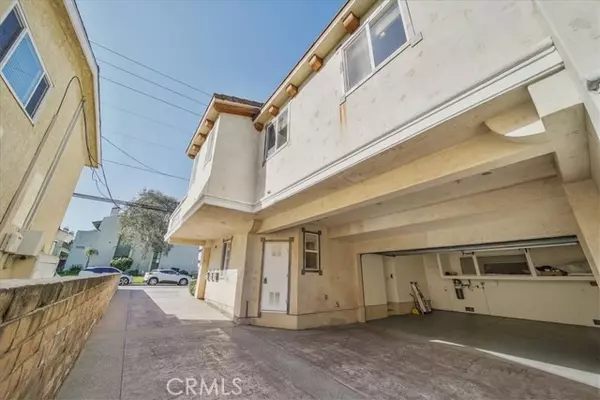 Redondo Beach, CA 90278,2109 Vanderbilt Lane #A
