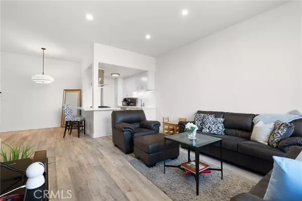 Inglewood, CA 90302,855 Victor #111