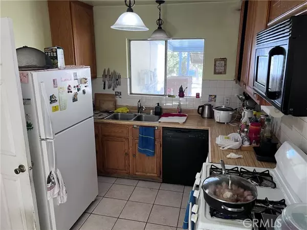 Reseda (los Angeles), CA 91335,7455 Garden Grove