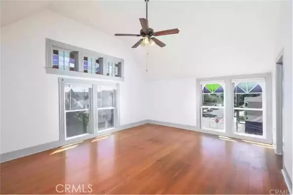 San Pedro (los Angeles), CA 90731,384 W 15th Street