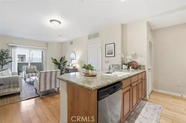 Redondo Beach, CA 90278,2750 Artesia #341