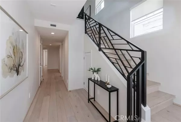 Redondo Beach, CA 90277,223 S Irena Avenue #B