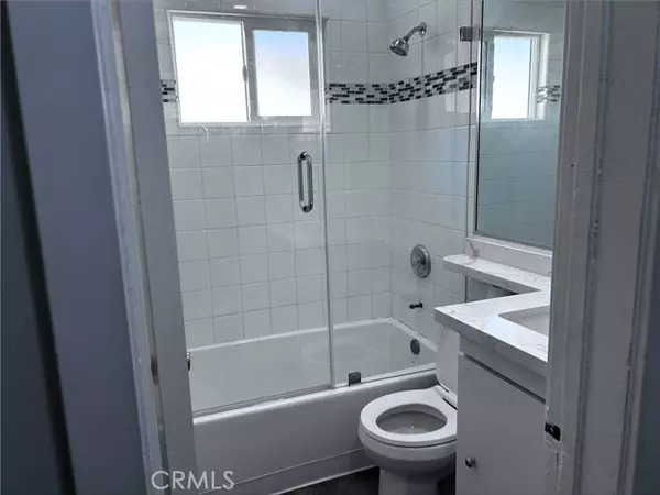 Los Angeles, CA 90044,11724 S Vermont Avenue #7