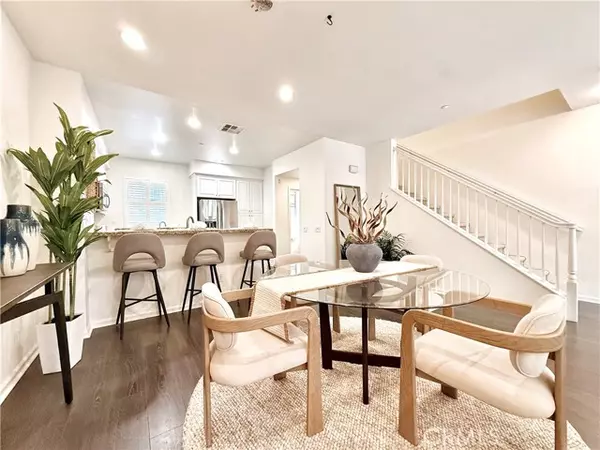 Hawthorne, CA 90250,5547 Strand #103