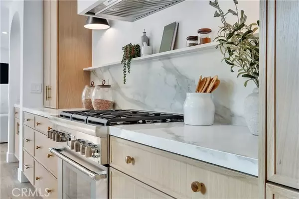 Redondo Beach, CA 90277,470 Camino De Encanto