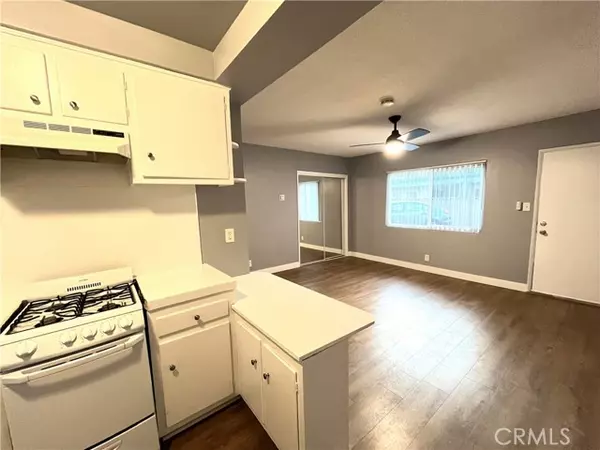 Hawthorne, CA 90250,4750 W Broadway #E