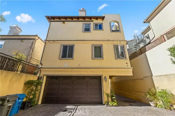 Redondo Beach, CA 90277,235 S Irena