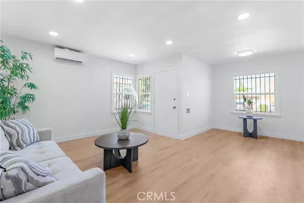 Compton, CA 90220,870 E 148th