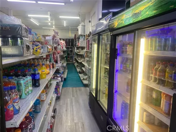 Los Angeles, CA 90037,5151 S Vermont