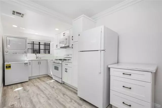 Los Angeles, CA 90012,716 New Depot