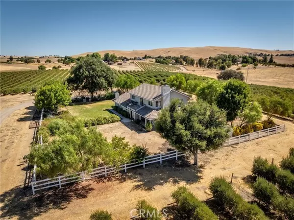 5055 Rancho La Loma Linda Drive, Paso Robles, CA 93446