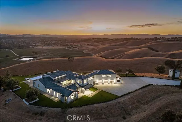 Paso Robles, CA 93446,888 Camino Vina