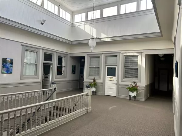 San Luis Obispo, CA 93401,846 Higuera