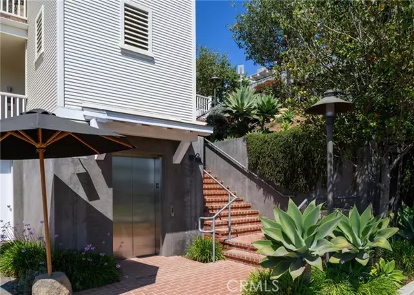 Summerland, CA 93067,108 Pierpont Avenue