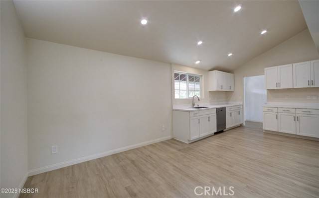 Santa Maria, CA 93454,913 Armstrong Avenue