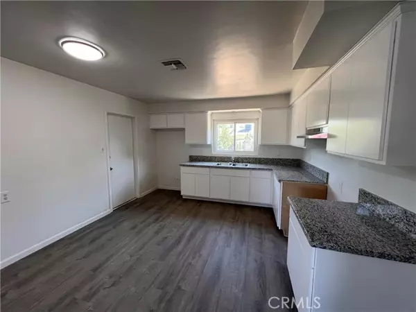 Visalia, CA 93277,2419 W Harvard Avenue