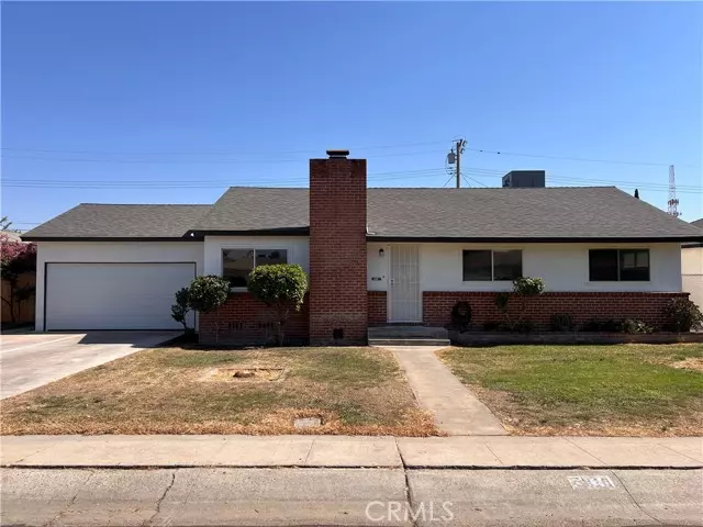2419 W Harvard Avenue, Visalia, CA 93277