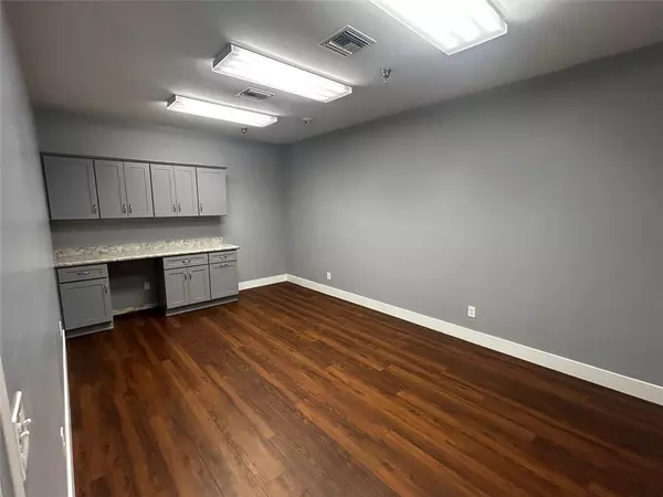 San Luis Obispo, CA 93401,285 South