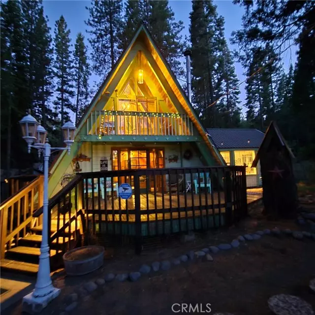 Lake Almanor, CA 96137,445 Cedar Circle