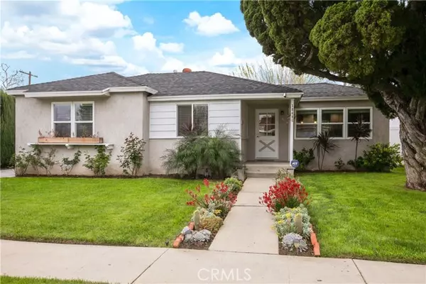 18406 Friar Street, Tarzana (los Angeles), CA 91335