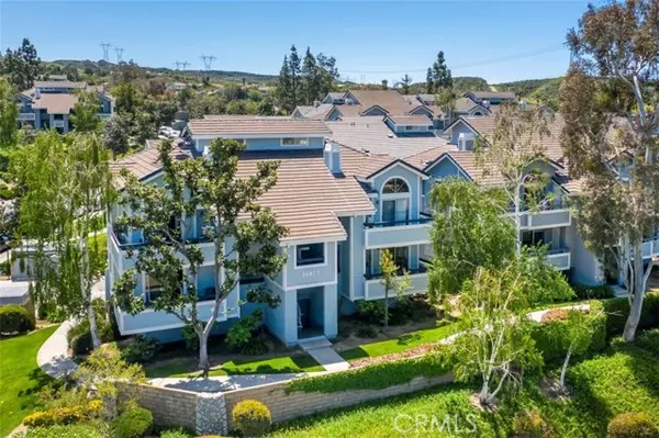 26877 Claudette Street #103, Canyon Country (santa Clarita), CA 91351