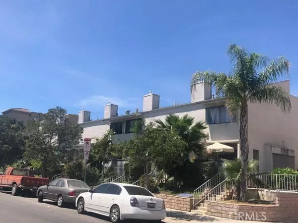 7869 Ventura Canyon Avenue #301, Panorama City (los Angeles), CA 91402