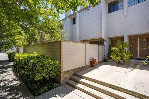 21025 Lemarsh Street #C16, Chatsworth (los Angeles), CA 91311