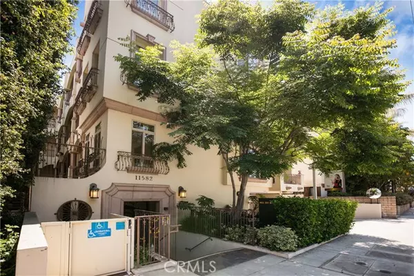 11582 Moorpark Street #PH 1, Studio City (los Angeles), CA 91602