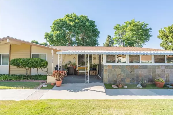 26758 Whispering Leaves Drive #B, Newhall (santa Clarita), CA 91321
