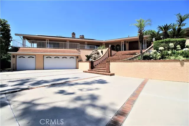 La Habra Heights, CA 90631,817 Escarpado Drive