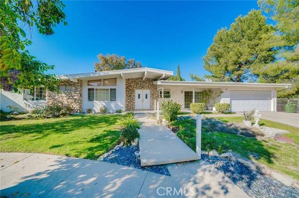 23601 Kivik Street, Woodland Hills (los Angeles), CA 91367