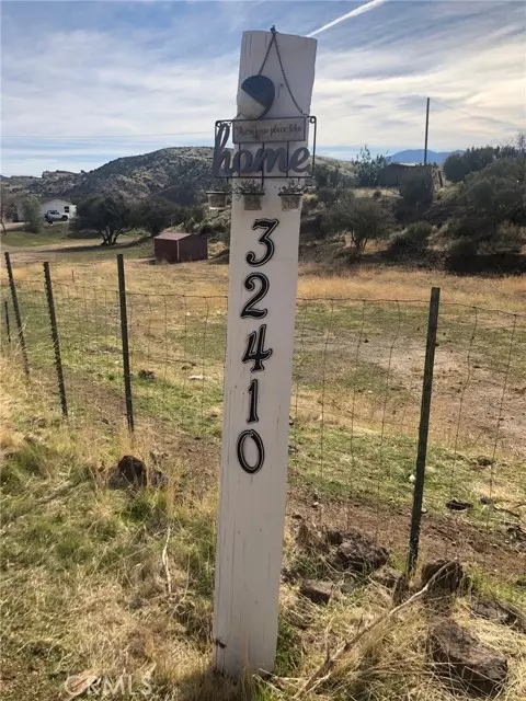 32410 Barber Road, Agua Dulce, CA 91390