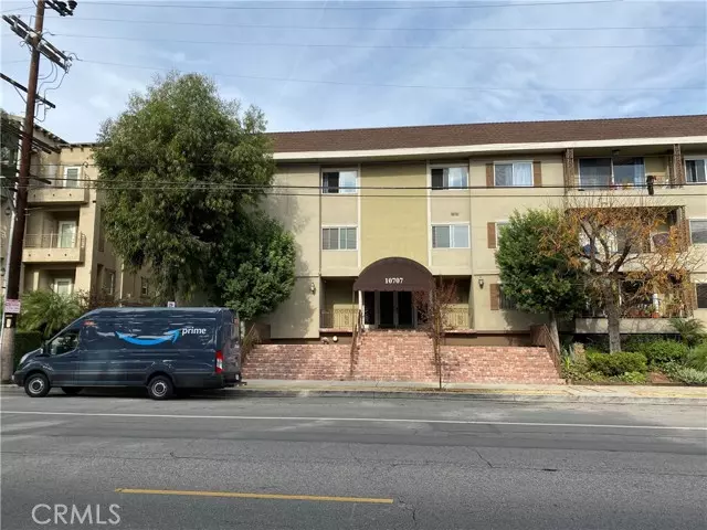 Toluca Lake (los Angeles), CA 91602,10707 Camarillo Street #103