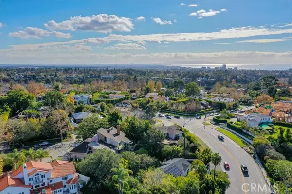 Pacific Palisades (los Angeles), CA 90272,1001 Amalfi Drive