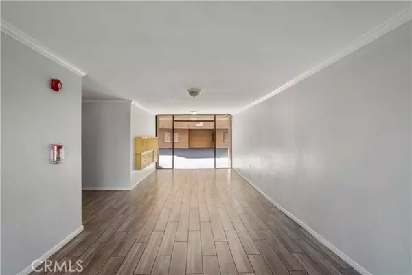 San Fernando, CA 91340,10901 Laurel Canyon Boulevard #108