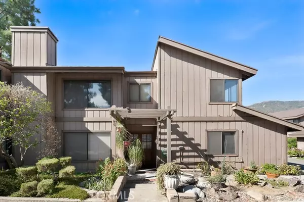 31 Northwoods Lane, La Crescenta, CA 91214