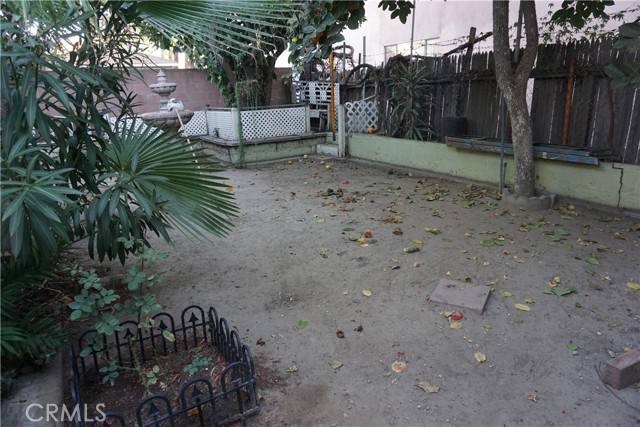 Downey, CA 90241,8354 La Villa Street
