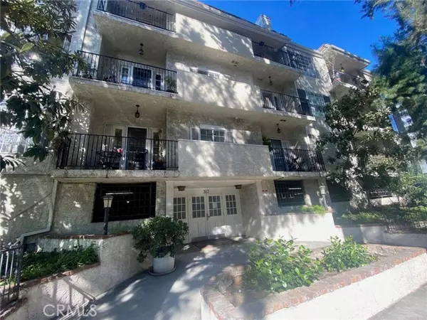 317 S Holt Avenue #18 (PH-G), West Hollywood, CA 90048