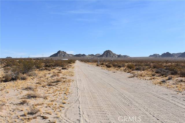 1 Hobart Rd & Camp Rock, Lucerne Valley, CA 92356