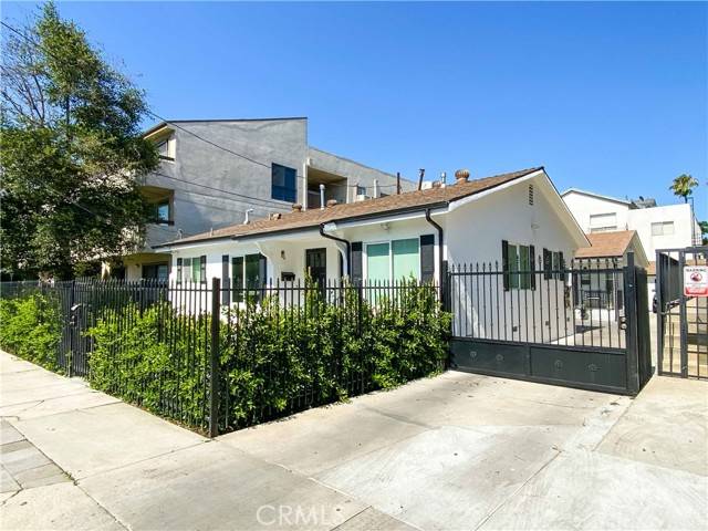 5238 Denny Avenue #A, North Hollywood (los Angeles), CA 91601