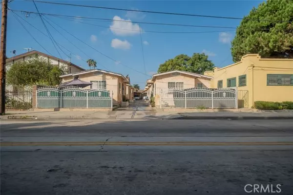 5017 S San Pedro Street, Los Angeles, CA 90011