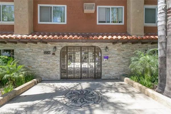 3220 Altura Ave #305, La Crescenta, CA 91214