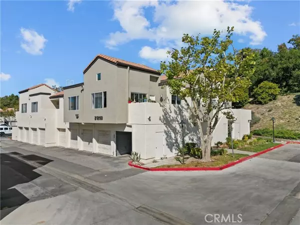 21203 Trumpet Drive #103, Newhall (santa Clarita), CA 91321