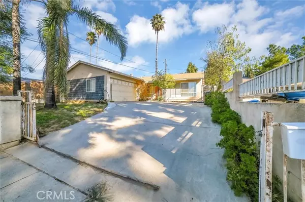 11720 Prager Avenue, Sylmar (los Angeles), CA 91342