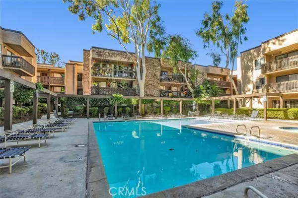 22100 Burbank Boulevard #129C, Woodland Hills (los Angeles), CA 91367