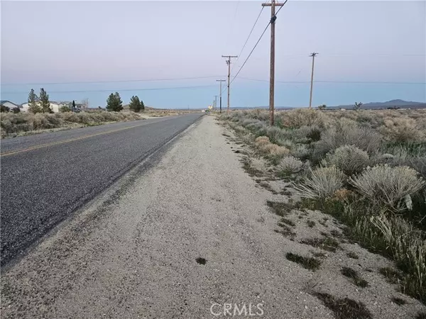 3 Backus Road, Rosamond, CA 93501