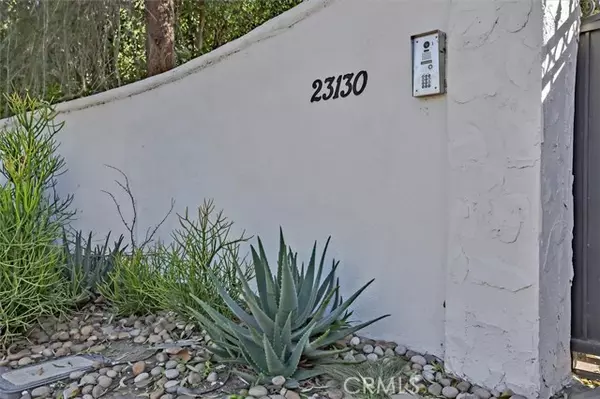 23130 Oxnard Street, Woodland Hills (los Angeles), CA 91367
