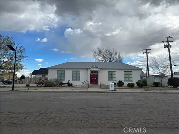 2320 Belshaw Street, Mojave, CA 93501