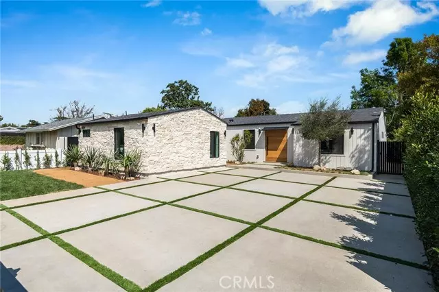 Sherman Oaks, CA 91401,5256 Allott Avenue