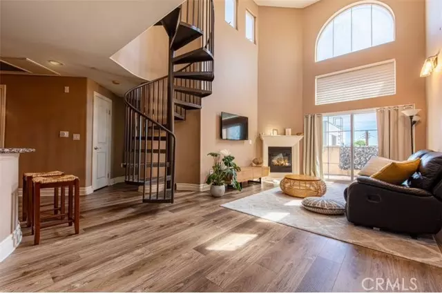 Sherman Oaks, CA 91411,15206 Burbank Boulevard #308